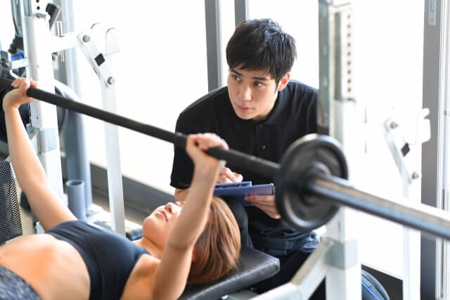 ベンチプレスとは？上半身を効果的に鍛える種目！